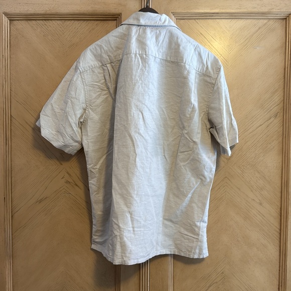 Uniqlo Men's Casual Button Down Shirt - Light Gray - Picture 2 of 3